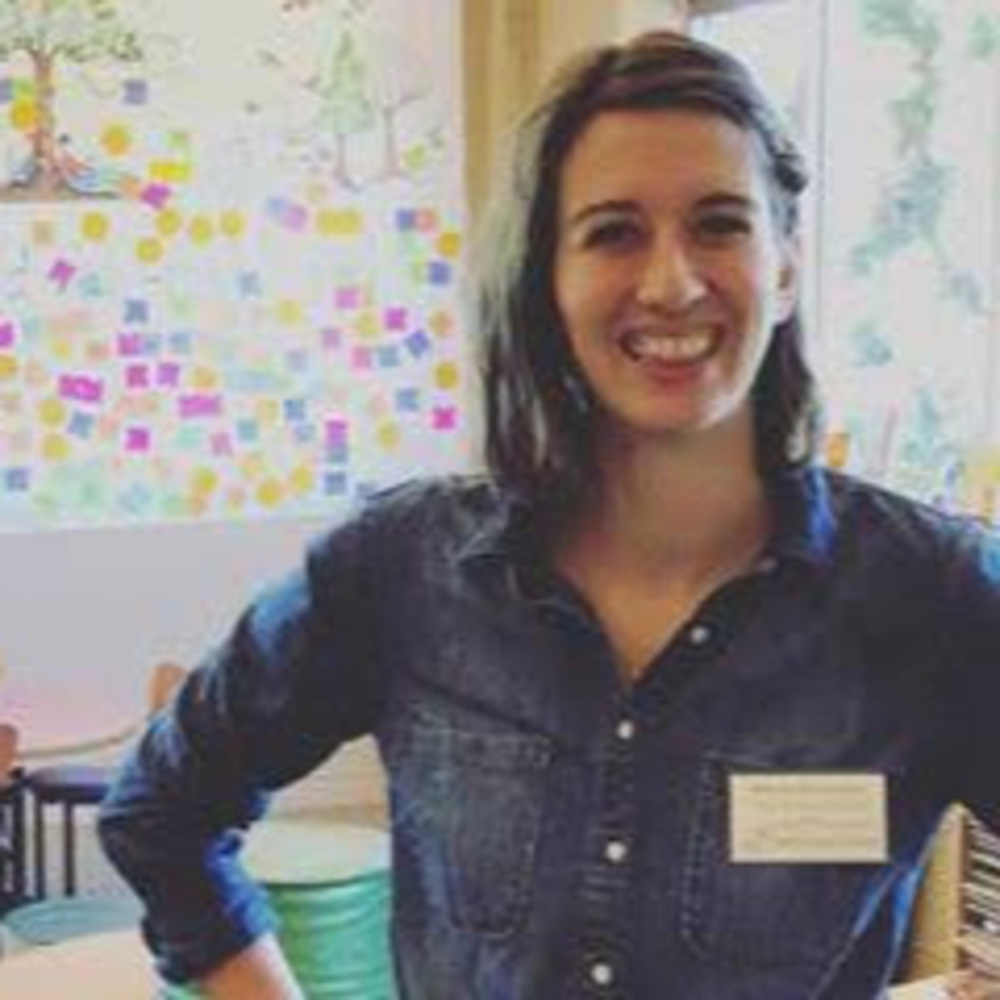 Meet your Posher, Maura